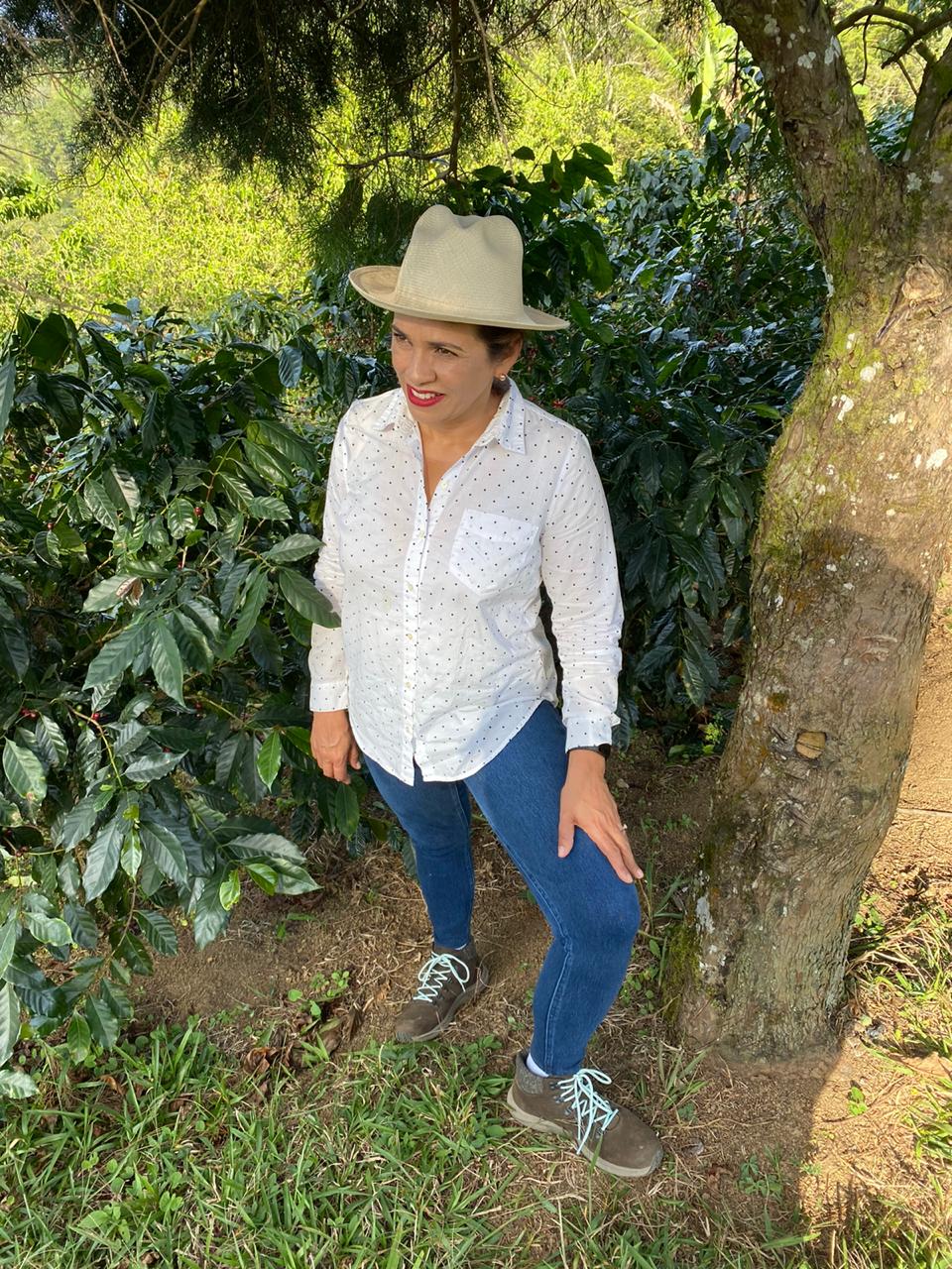 HONDURAS, Moises & Marysabel Caballero, Xichlete II