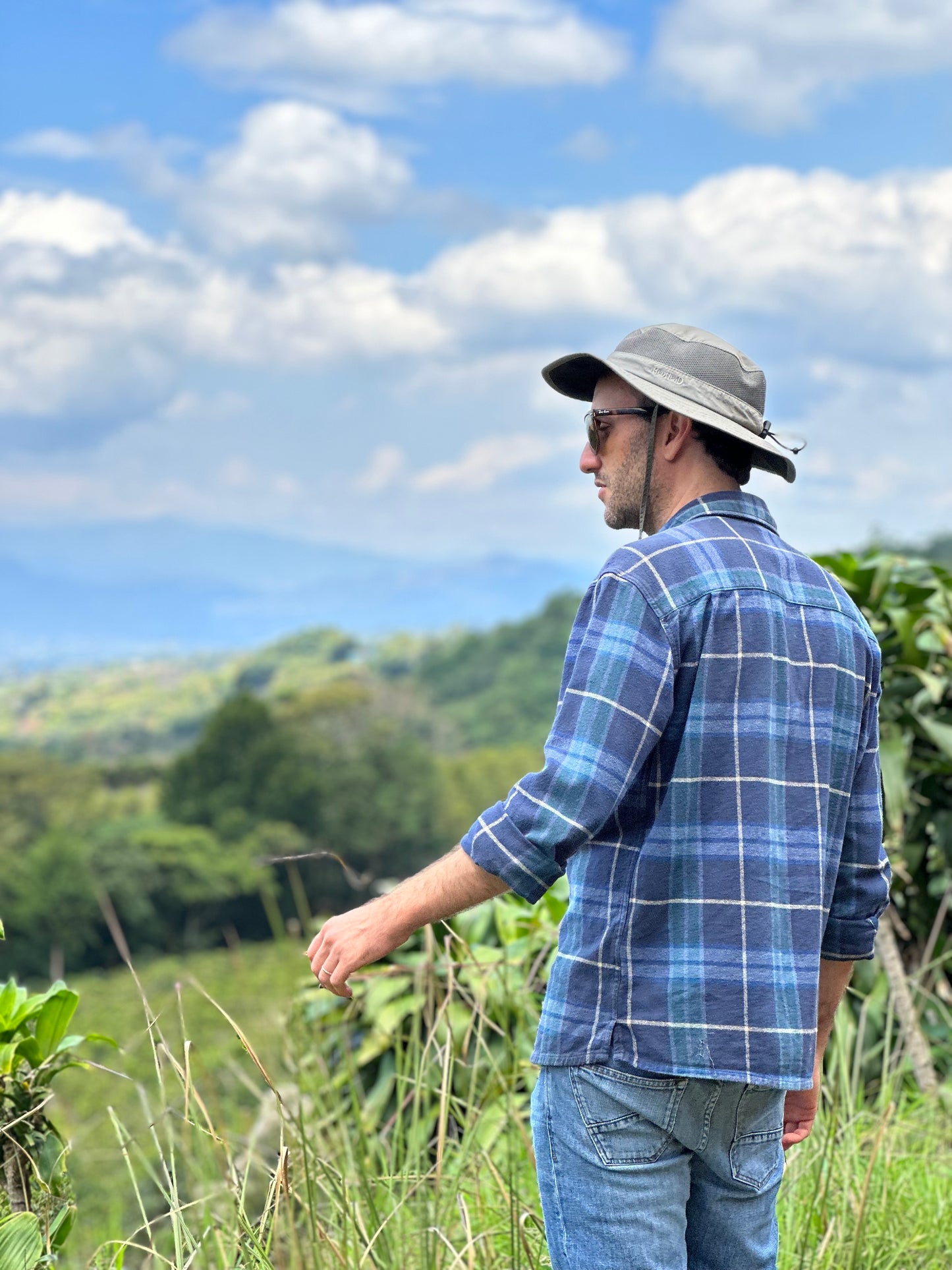 COSTA RICA, Alejo Khale Castro, Volcancito, Valle Centrale